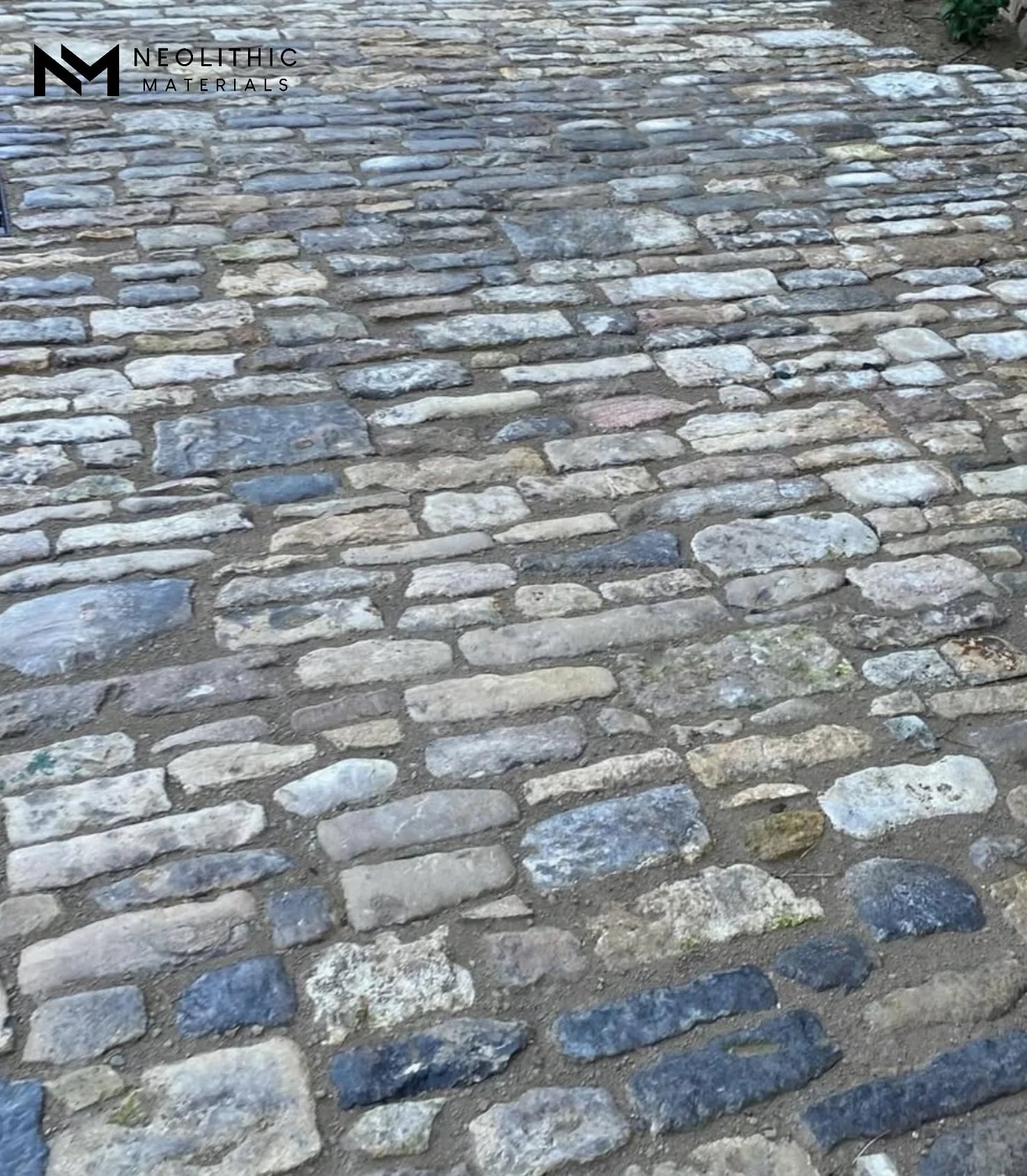 Antique French Stable Pavers thumbnail 10