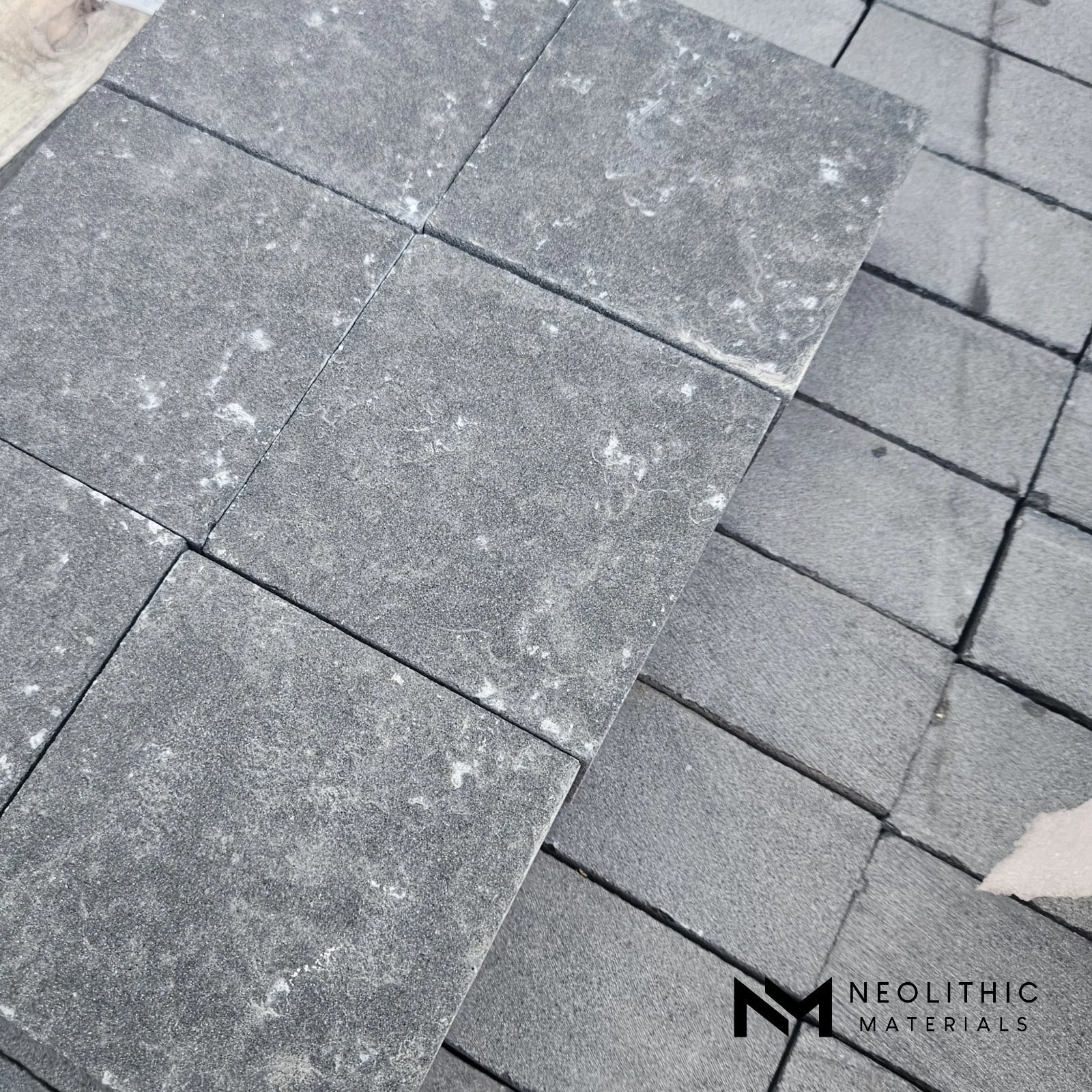 Basalt Cobbles (V) Flamed & Brushed