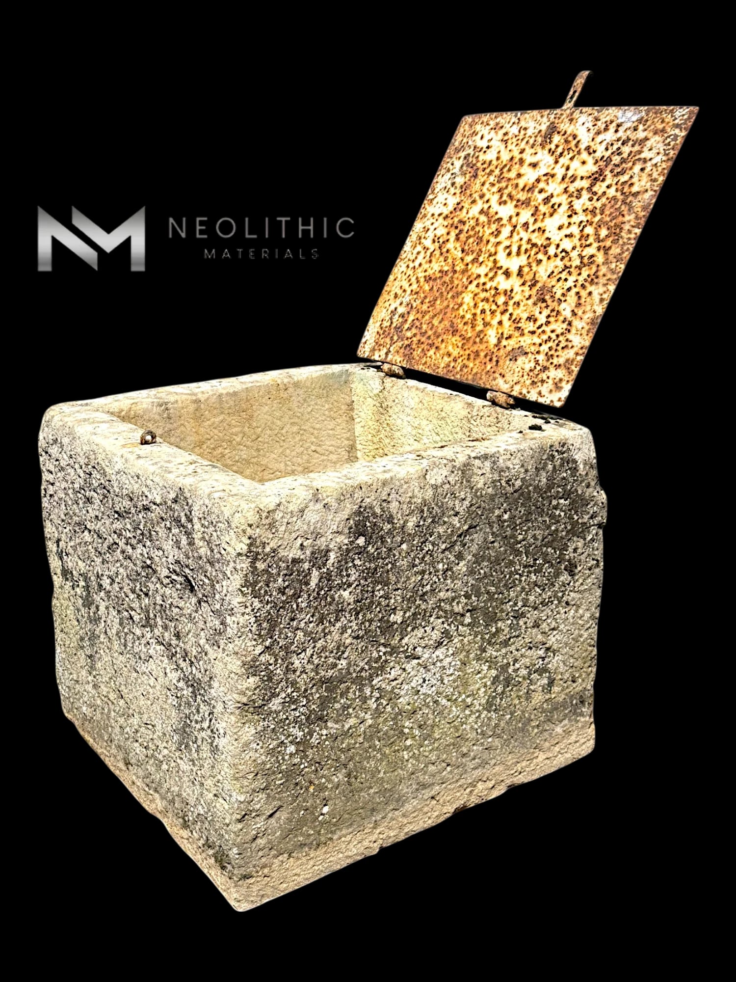 Antique French Limestone Well thumbnail 4