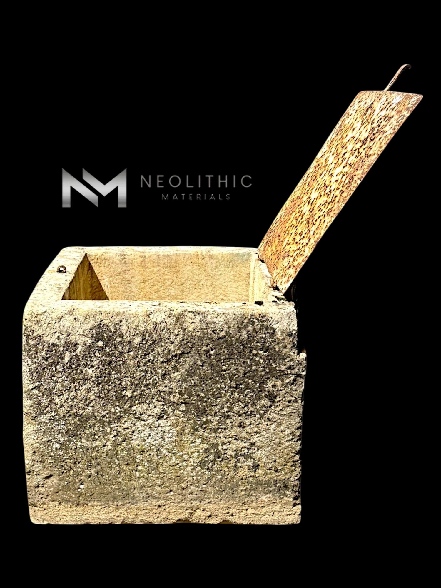 Antique French Limestone Well thumbnail 5