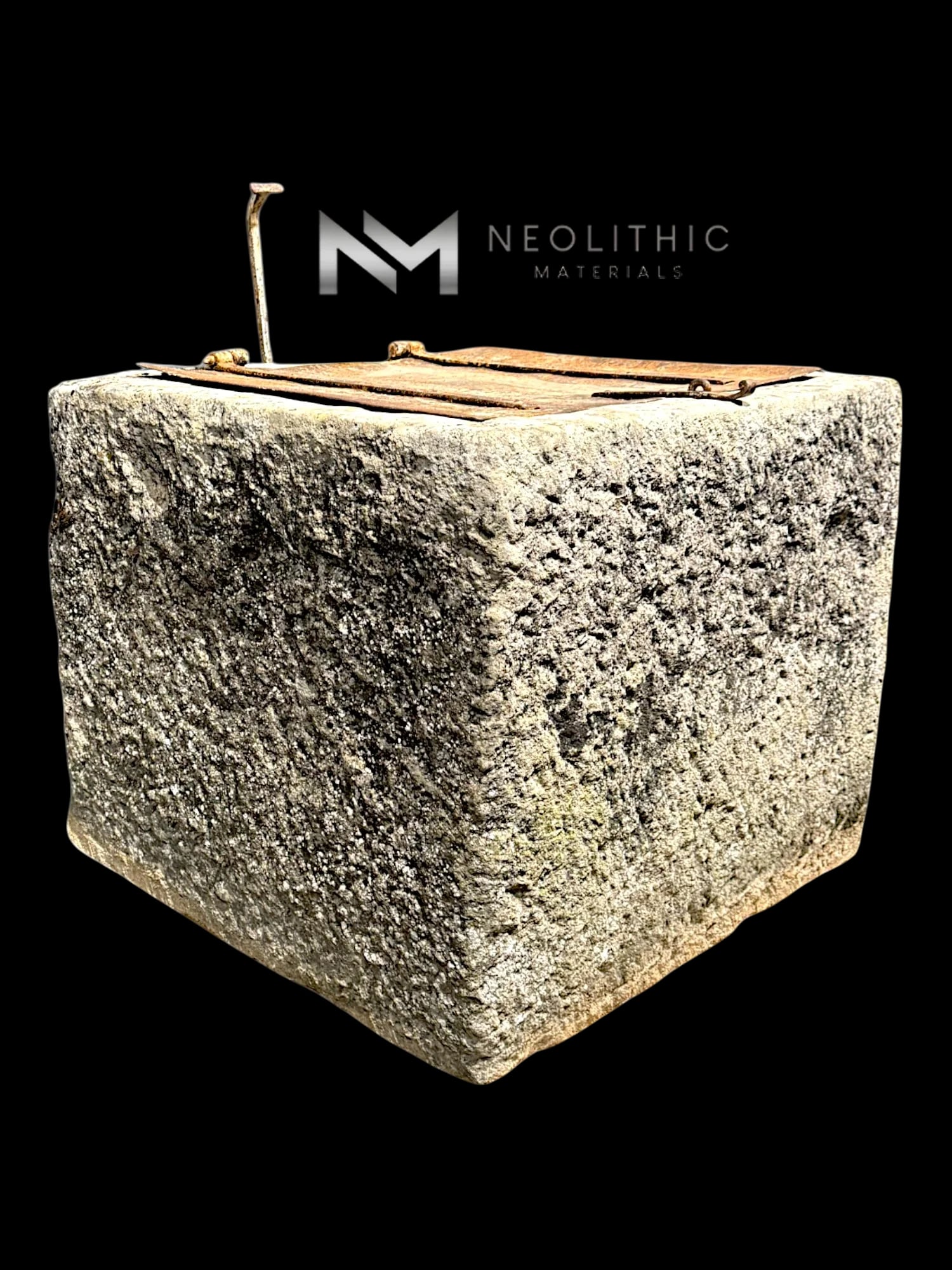 Antique French Limestone Well thumbnail 10
