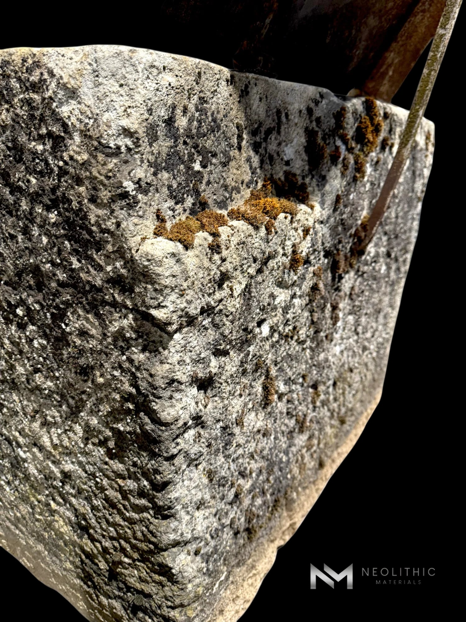Antique French Limestone Well thumbnail 17