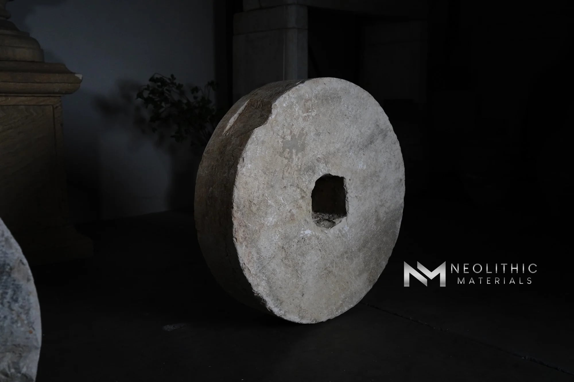 Antique Stone Mill thumbnail 3