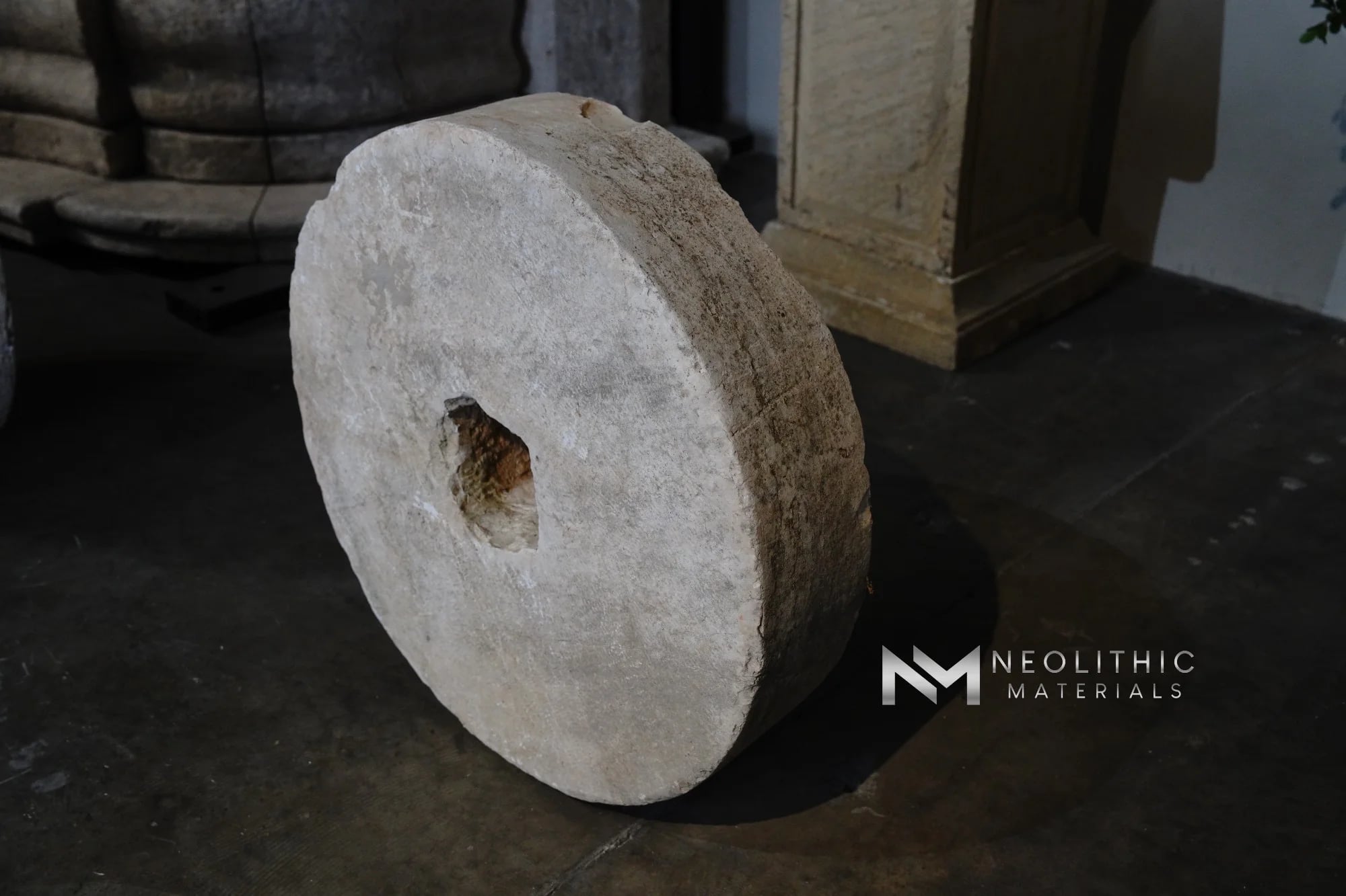 Antique Stone Mill thumbnail 8