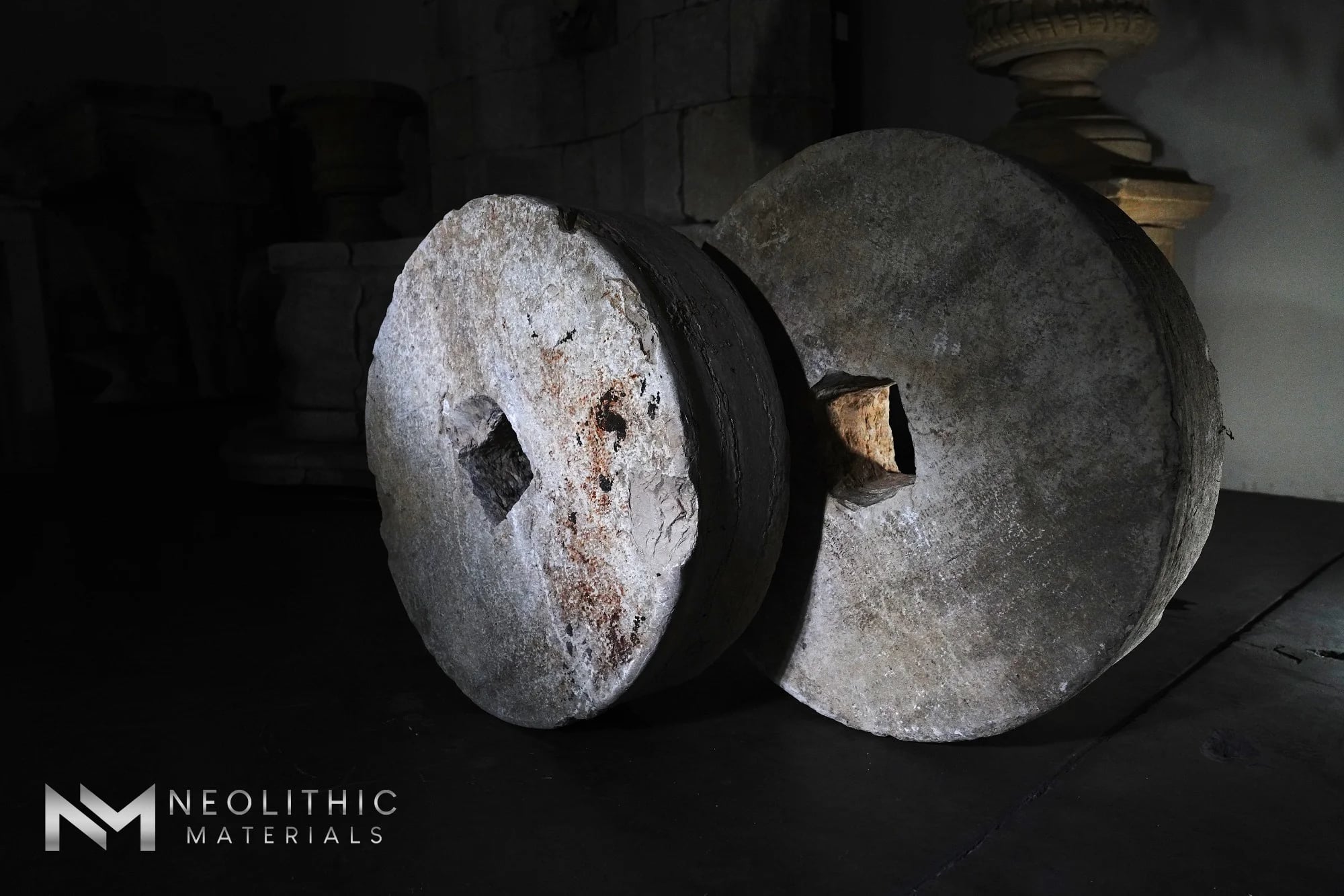 Antique Stone Mill thumbnail 9