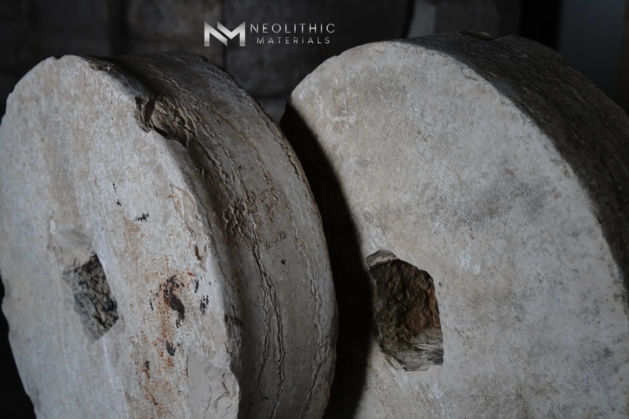 Antique Stone Mill thumbnail 10