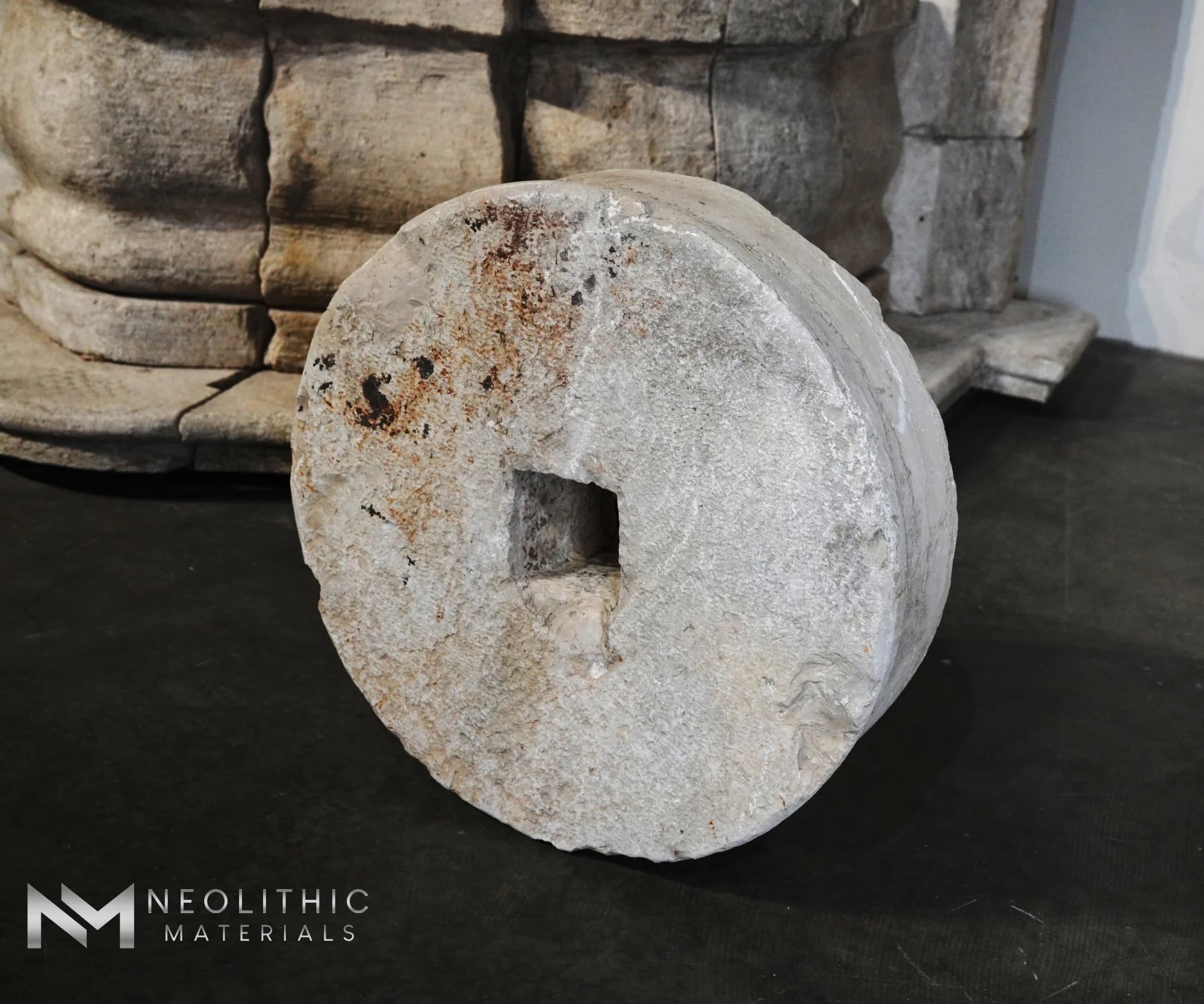 Antique Stone Mill thumbnail 16