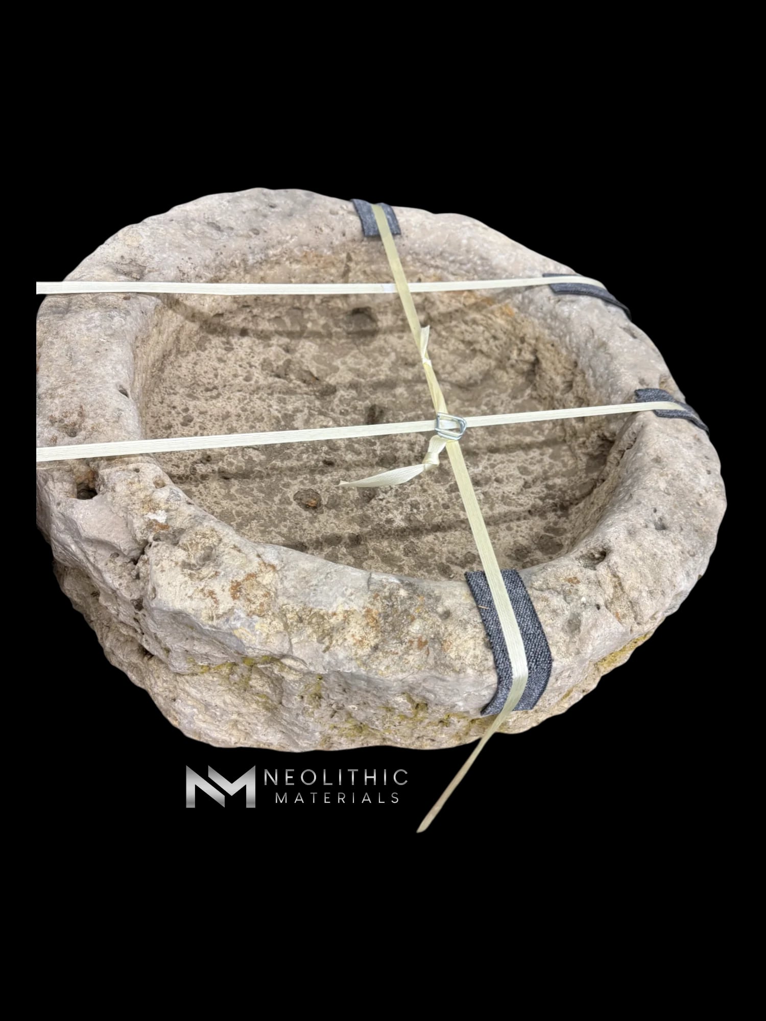 French Antique Round Limestone Trough thumbnail 3
