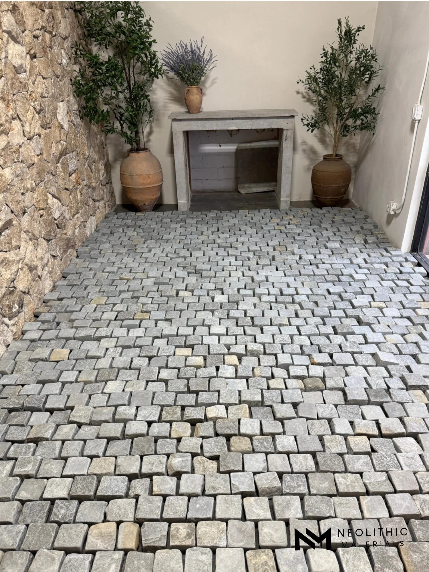 Bluestone Cobbles (Tumbled) thumbnail 4