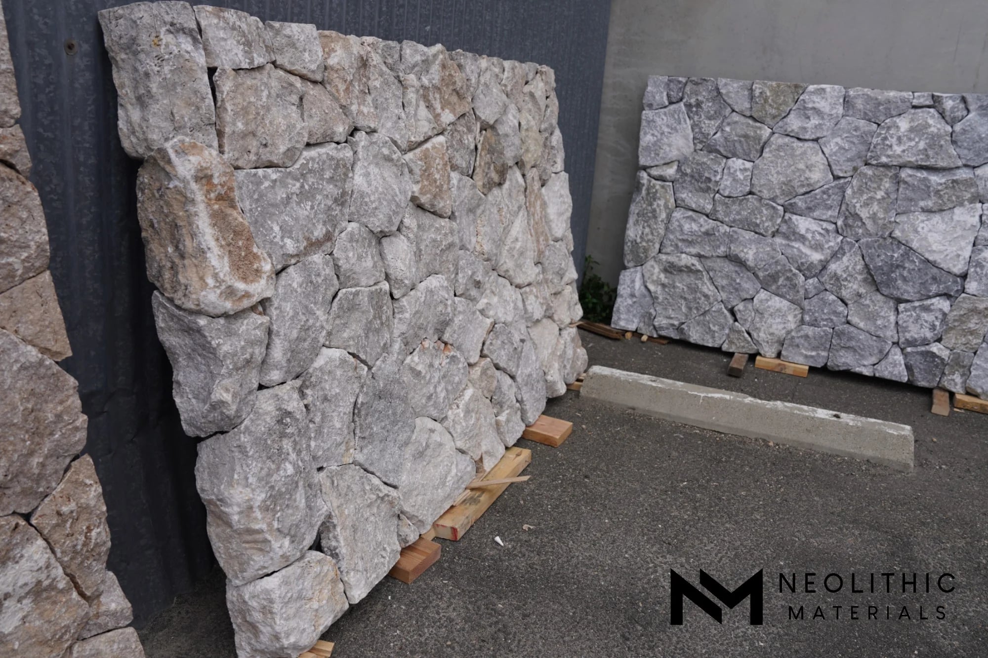 Platinum Travertine thumbnail 3